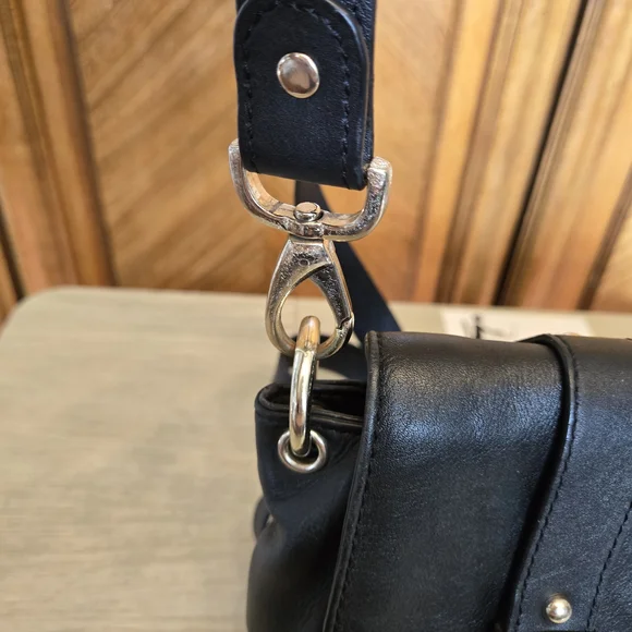 Guess By Marciano - Leather Saddlebag Clutch / Crossover - Picture 11 of 14